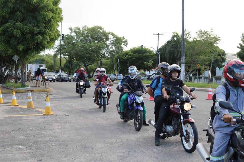 Dia do Motociclista: SMTT promove ação educativa para conscientizar condutores - SMTT Aracaju